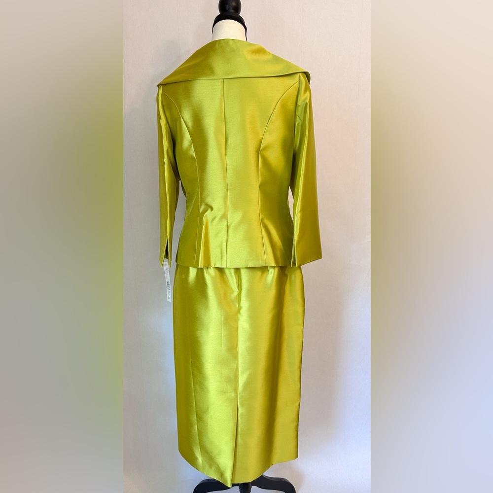 Lily & Taylor New York GORGEOUS LUXURY Women’s Suit 2 pcs Size 6 . Couture - Picture 3 of 17